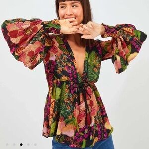 FARM Rio Black Floral V-Neck Peasant Blouse with Balloon Sleeves